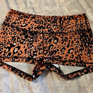 Fleo shorts, size SM